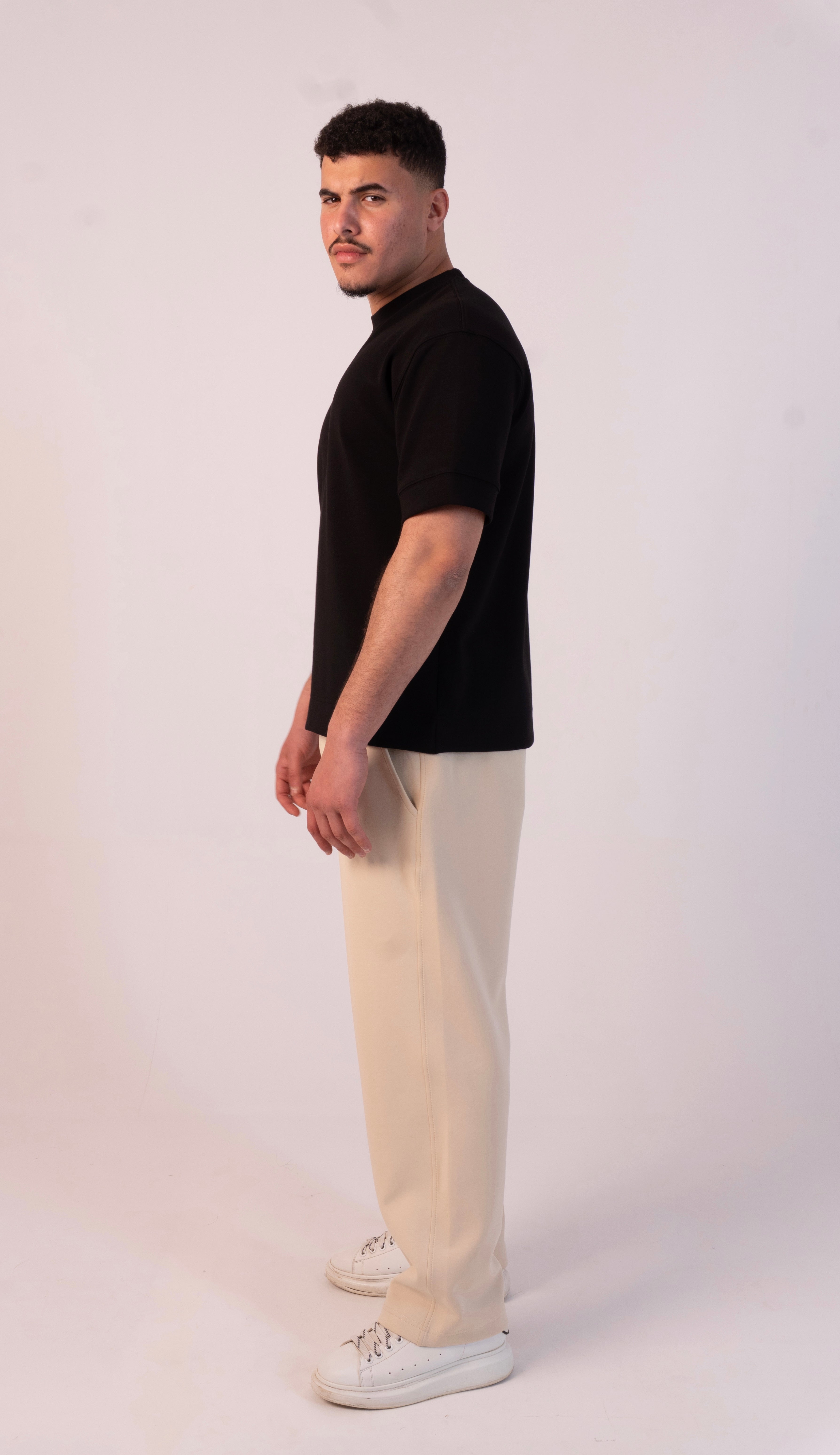 1O1 Essential Basic Tee - BLACK