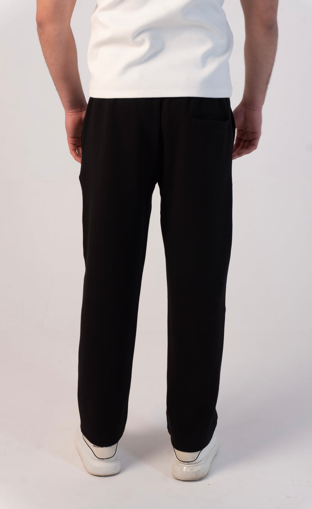 1O1 Essential Basic Trouser - BLACK
