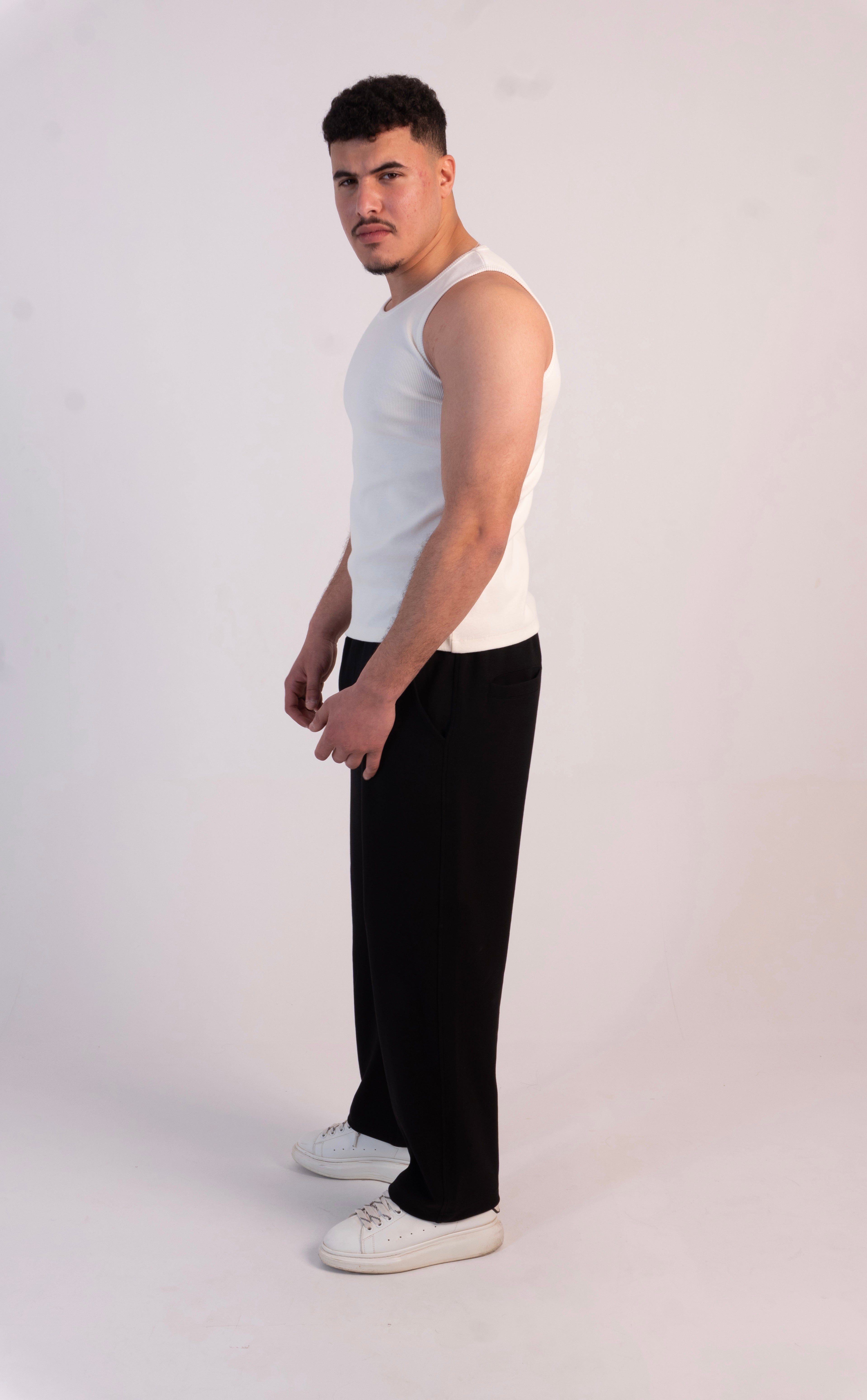 1O1 Essential Basic Trouser - BLACK