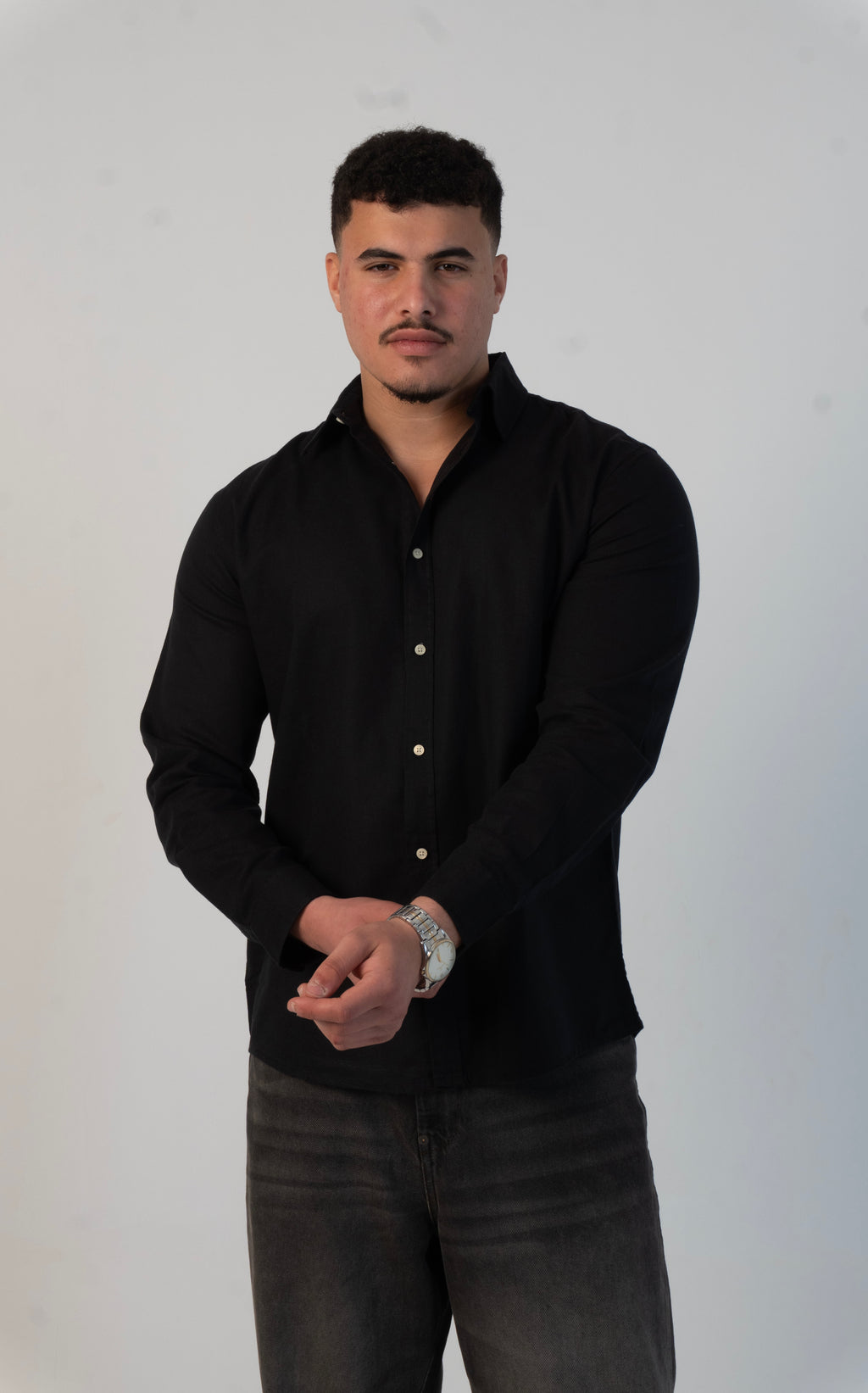 1O1 Essential Shirt - BLACK