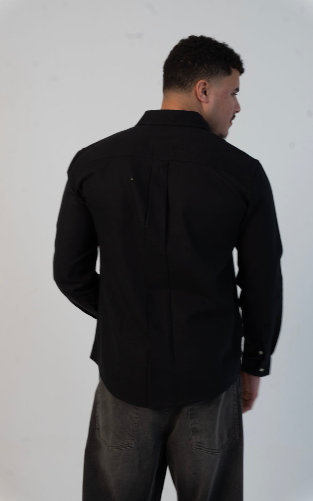 1O1 Essential Shirt - BLACK